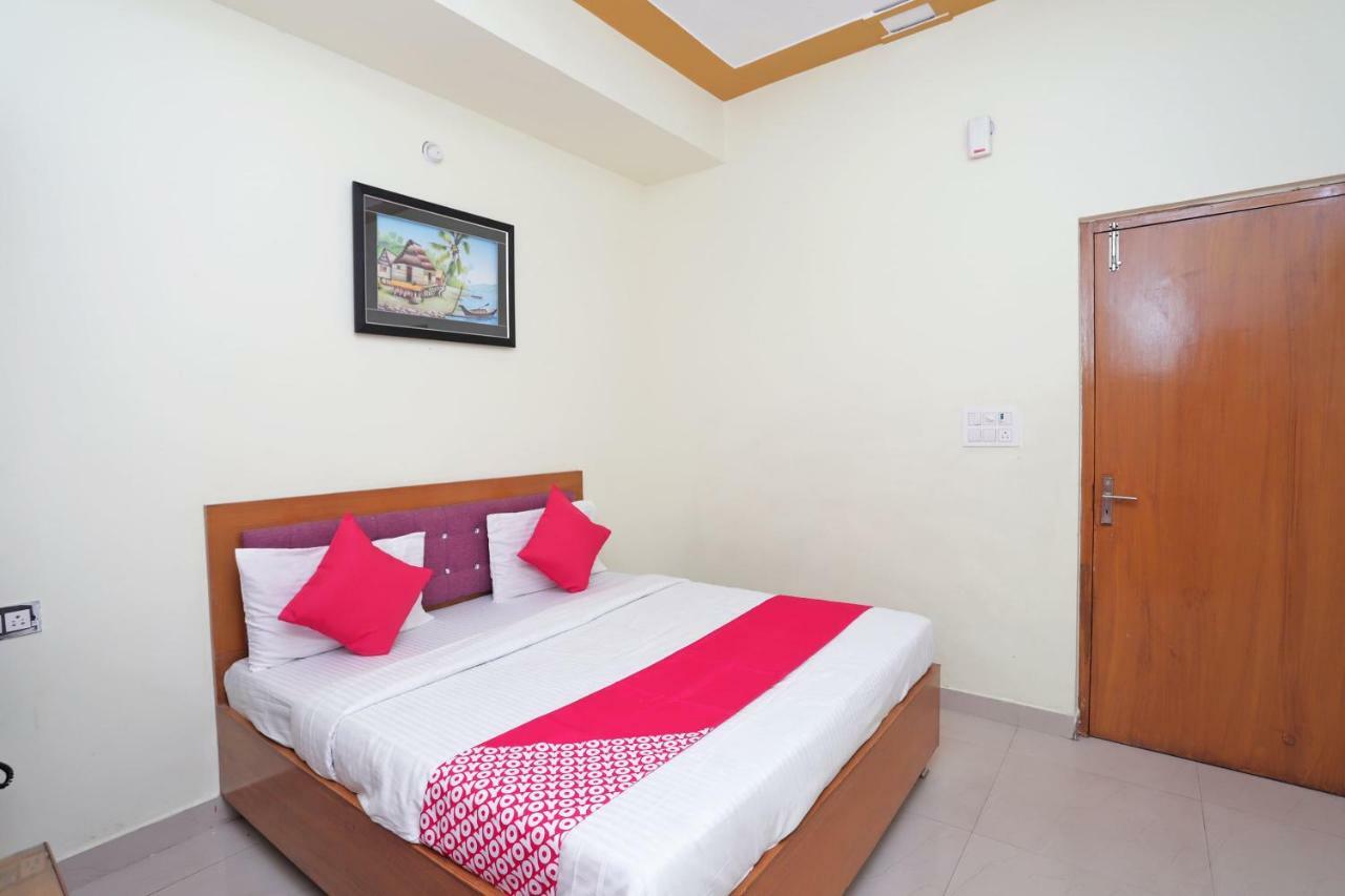 Oyo 38520 Hotel Silverspoon Roorkee Ngoại thất bức ảnh