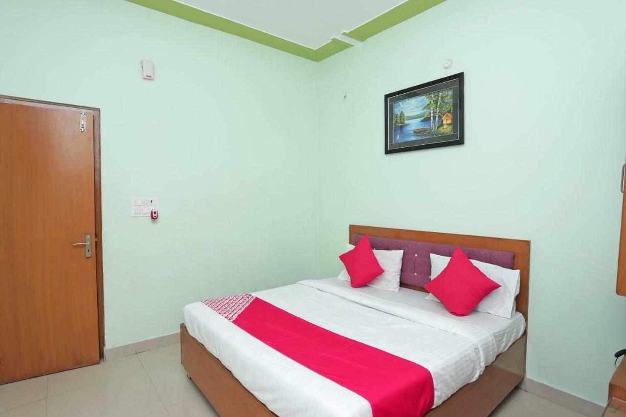Oyo 38520 Hotel Silverspoon Roorkee Ngoại thất bức ảnh