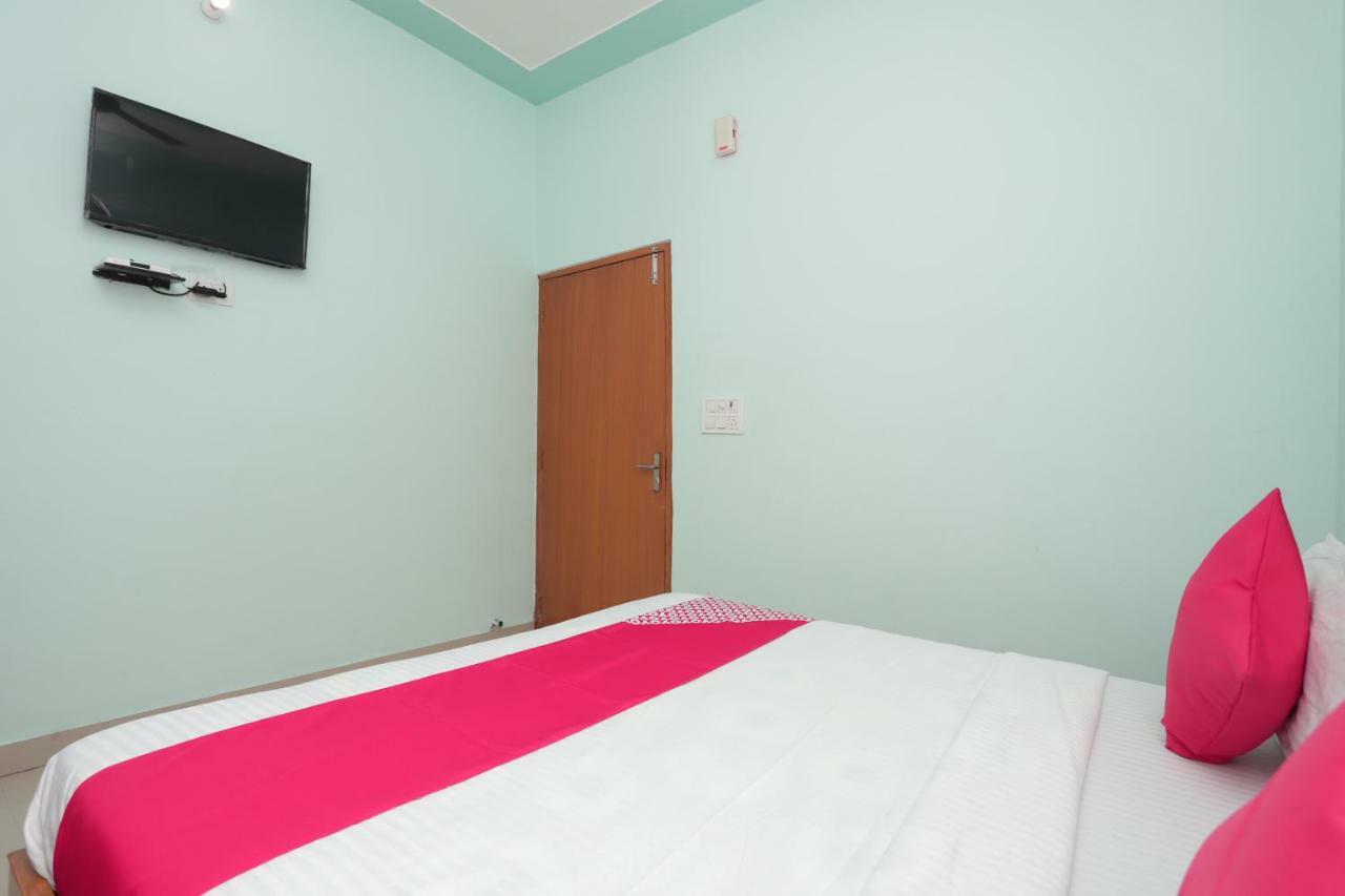 Oyo 38520 Hotel Silverspoon Roorkee Ngoại thất bức ảnh